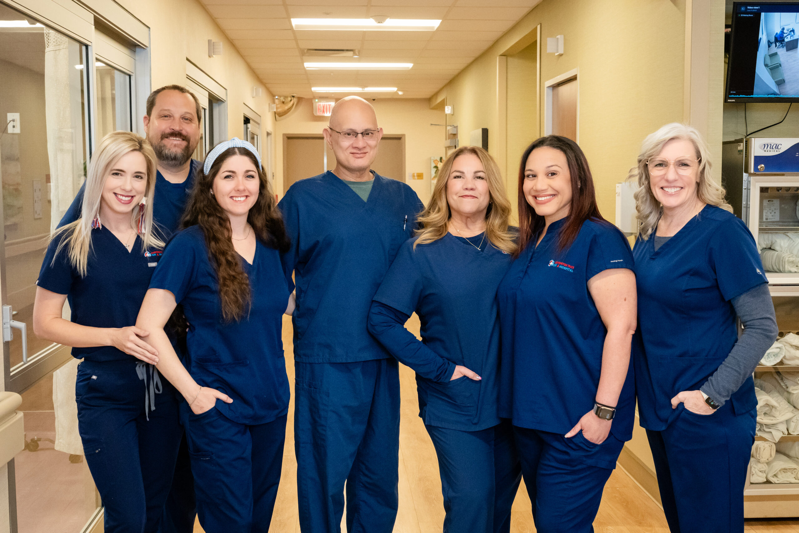 A group photo of the staff at Covington Trace ER & Hospital